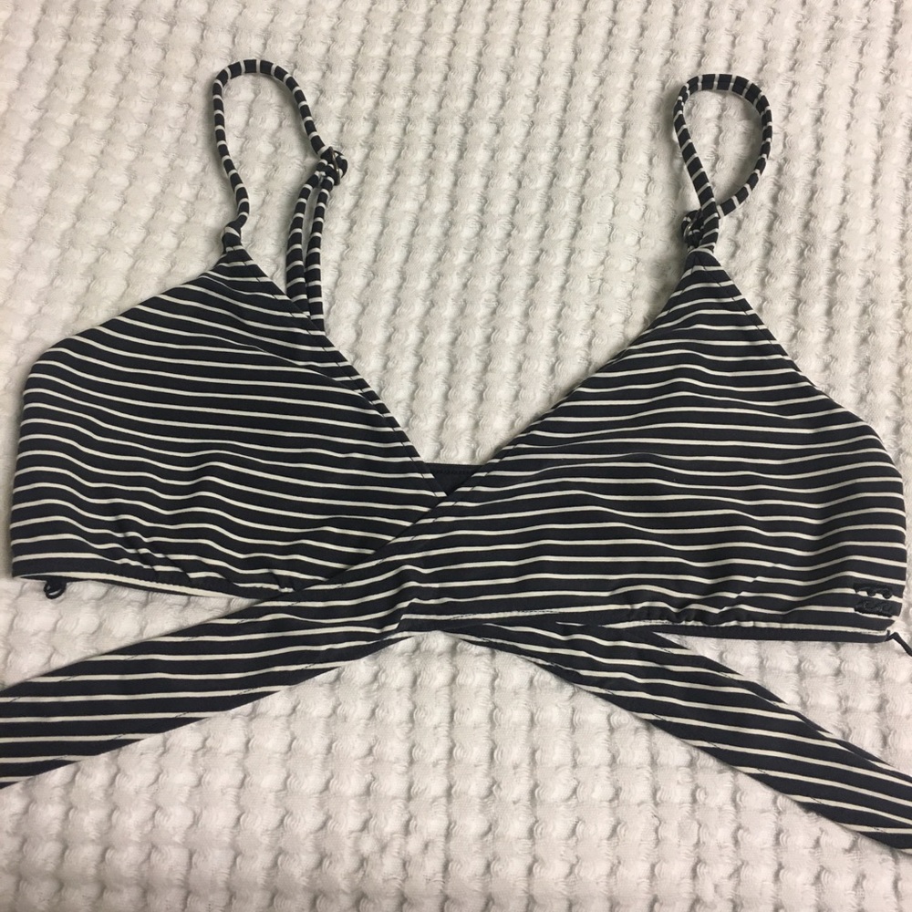 Billabong wrap bikini top